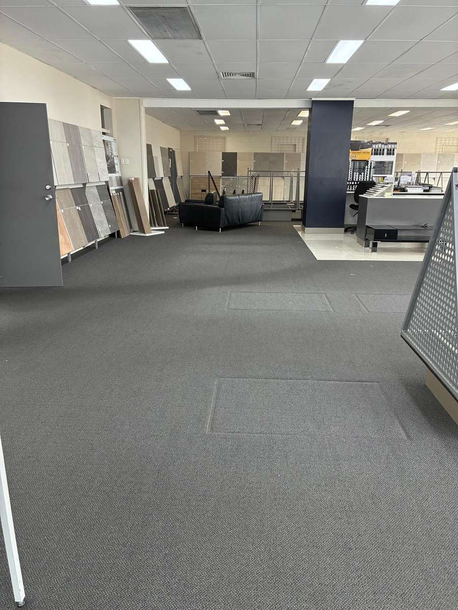 Large carpet stretch